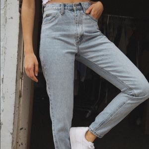 MOM JEANS